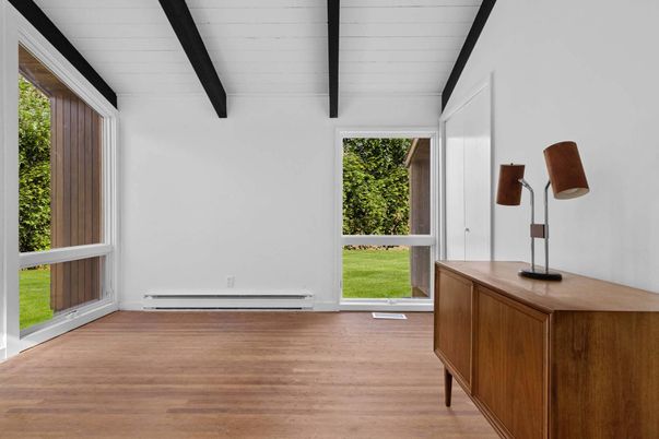 Empty room, Interior, Wooden Beams, Wood Texture Flooring