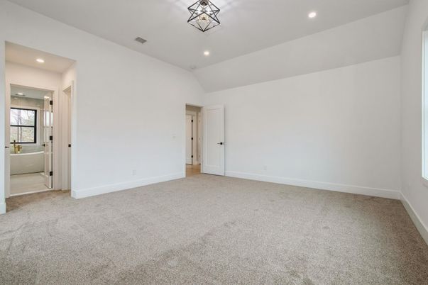 Empty room, Interior, Recessed Lighting