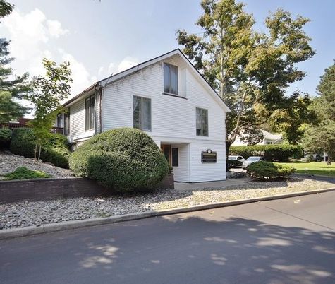 Exterior, Facade, Farmhouse