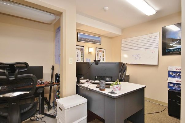 Home Office, Interior