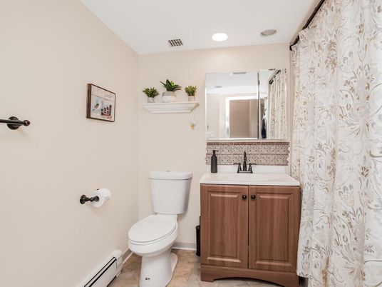 Bathroom, Interior, Recessed Lighting