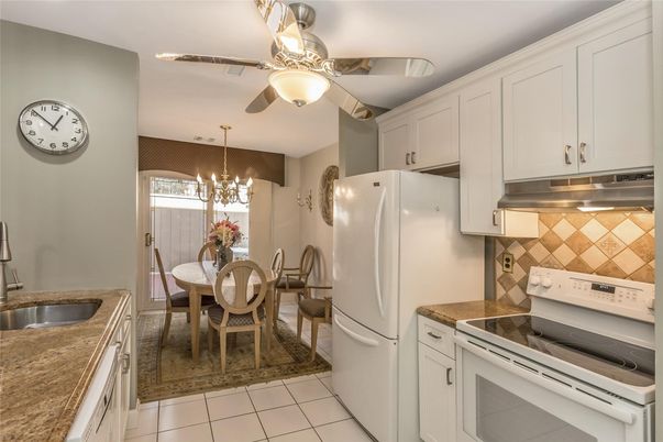 Chandelier, Dining room, Interior, Kitchen
