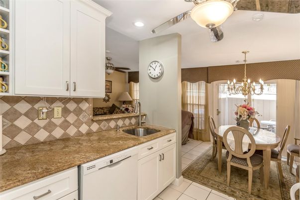 Chandelier, Dining room, Interior, Kitchen, Recessed Lighting
