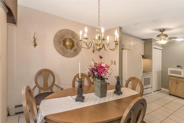 Chandelier, Dining room, Interior, Kitchen