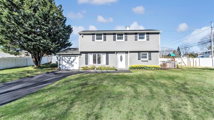 Attached, Backyard, Exterior, Facade, Split Level