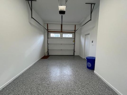 Garage, Interior