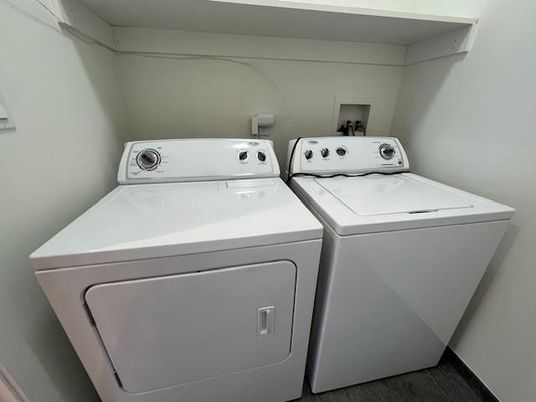 Interior, Utility Closets, Washer, Wood Texture Flooring