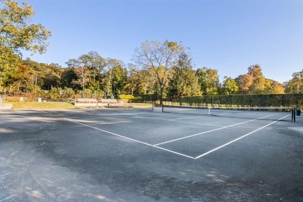 Exterior, Tennis Courts