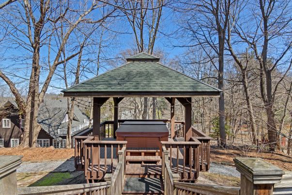 Exterior, Hot Tub