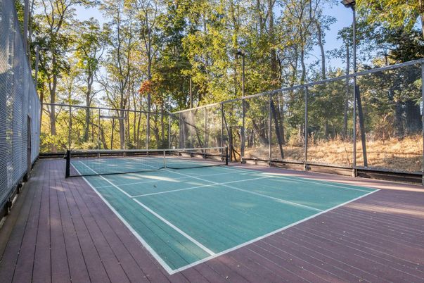 Exterior, Tennis Courts