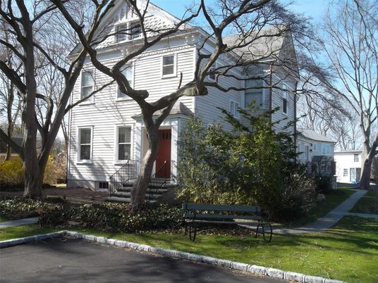 Exterior, Facade, Queen Anne Victorian