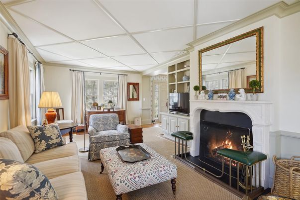 Fireplace, Interior, Living room