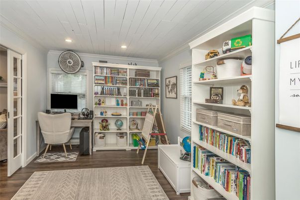 Home Office, Interior, Recessed Lighting, Wood Texture Flooring