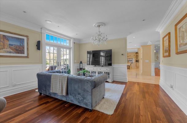 Chandelier, Interior, Living room, Recessed Lighting, Wood Texture Flooring