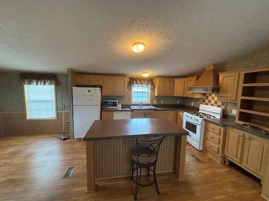 Interior, Kitchen, Wood Texture Flooring