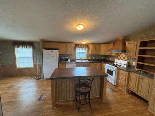 Interior, Kitchen, Wood Texture Flooring