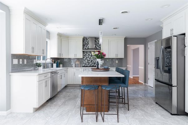 Dining room, Interior, Kitchen, Pendant Lights, Recessed Lighting, Stainless Steel Appliances
