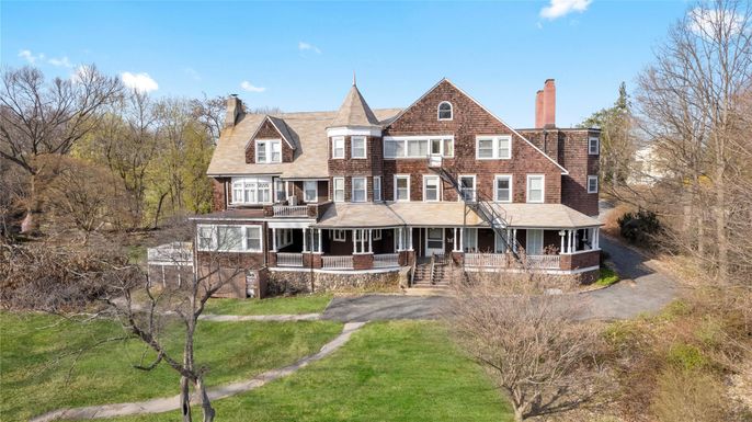 Backyard, Exterior, Facade, Brick Facade, Queen Anne Victorian