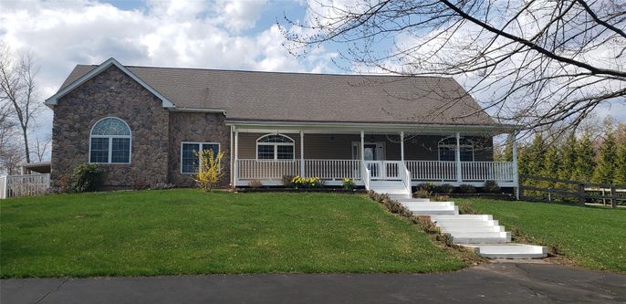 Backyard, Exterior, Facade, Cape Cod