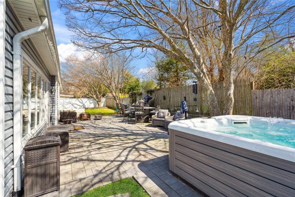 Exterior, Hot Tub