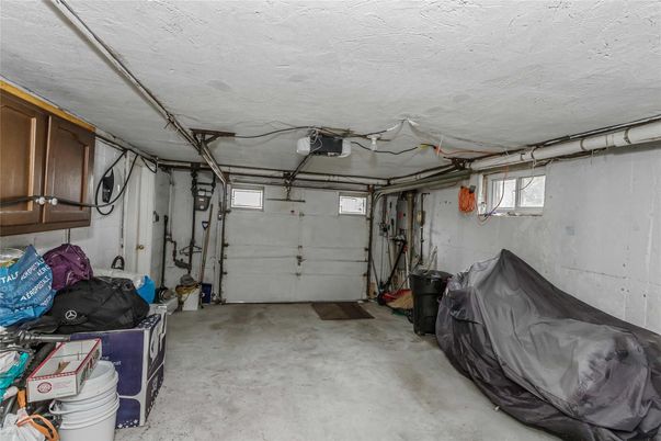 Garage, Interior