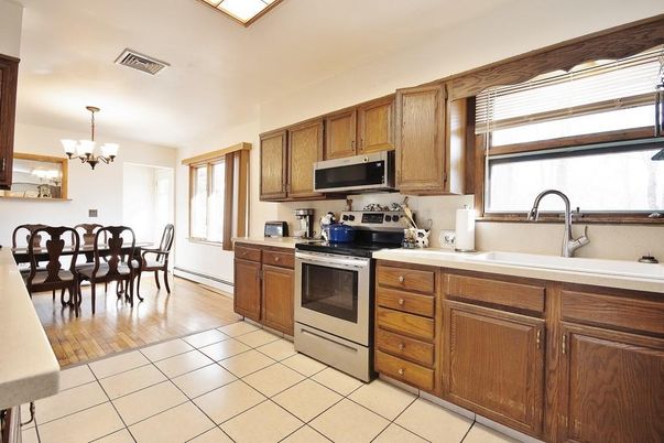 Chandelier, Dining room, Interior, Kitchen, Wood Texture Flooring