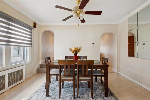 Dining room, Interior