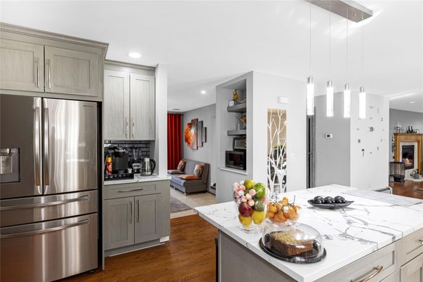 Interior, Kitchen, Living room, Pendant Lights, Recessed Lighting, Stainless Steel Appliances, Wood Texture Flooring