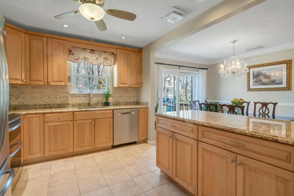 Chandelier, Dining room, Interior, Kitchen, Recessed Lighting