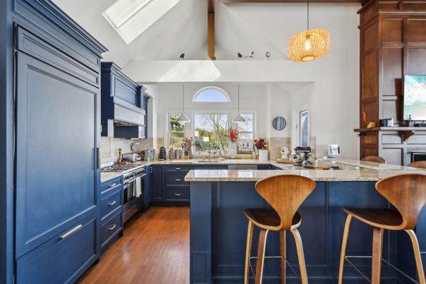 Interior, Kitchen, Pendant Lights, Wooden Beams, Wood Texture Flooring