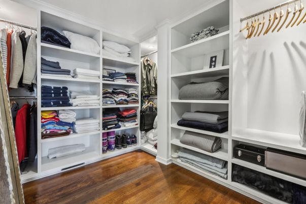 Interior, Walk-in Closets, Wood Texture Flooring
