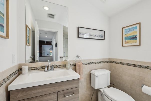 Bathroom, Interior, Recessed Lighting