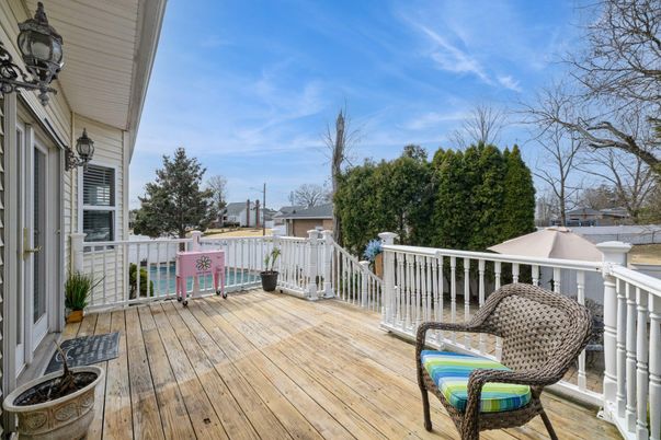 Exterior, Wood Texture Flooring