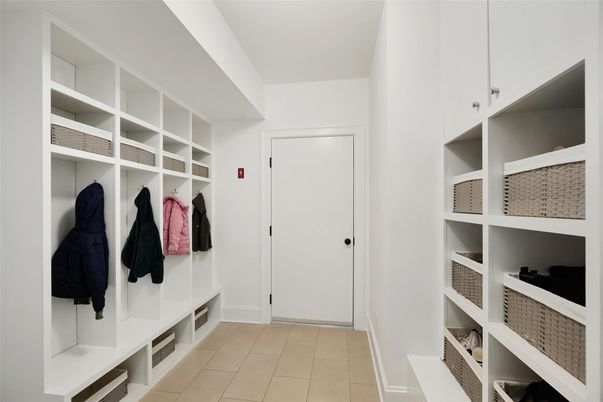 Interior, Walk-in Closets