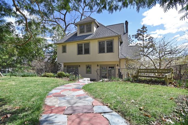 Backyard, Exterior, Facade, American Foursquare