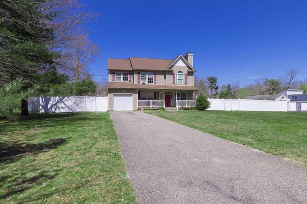 Attached, Backyard, Exterior, Facade, Cape Cod