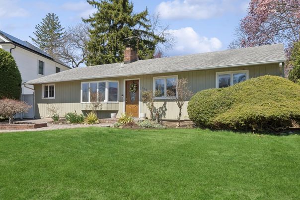 Backyard, Exterior, Facade, Ranch