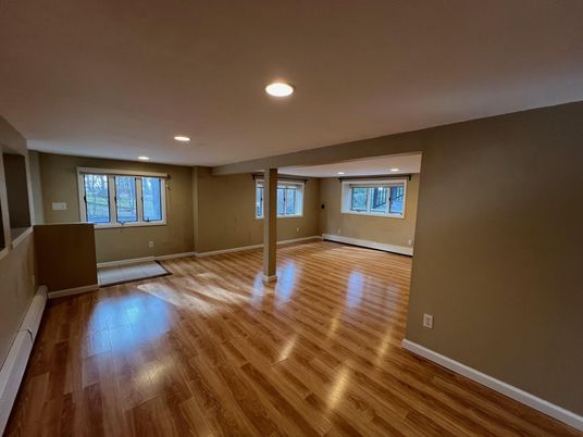 Empty room, Interior, Recessed Lighting, Wood Texture Flooring