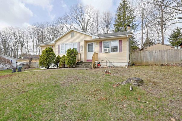 Backyard, Exterior, Facade, Ranch
