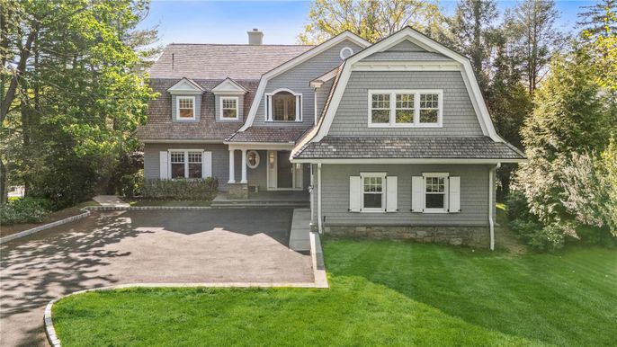 Exterior, Facade, Cape Cod