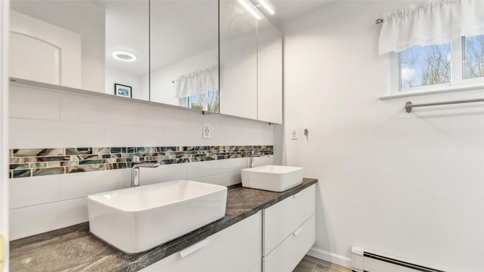 Bathroom, Free Standing Baths, Interior, Recessed Lighting