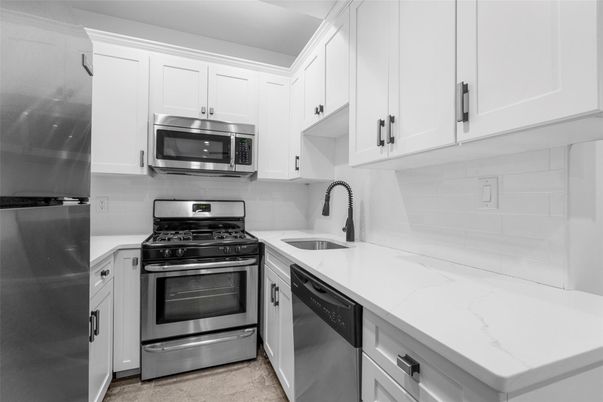 Interior, Kitchen, Stainless Steel Appliances