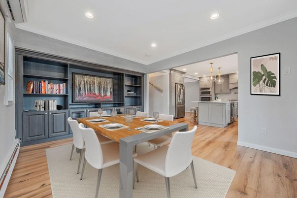 Dining room, Interior, Kitchen, Pendant Lights, Recessed Lighting, Wood Texture Flooring