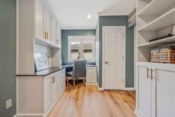 Home Office, Interior, Recessed Lighting, Wood Texture Flooring