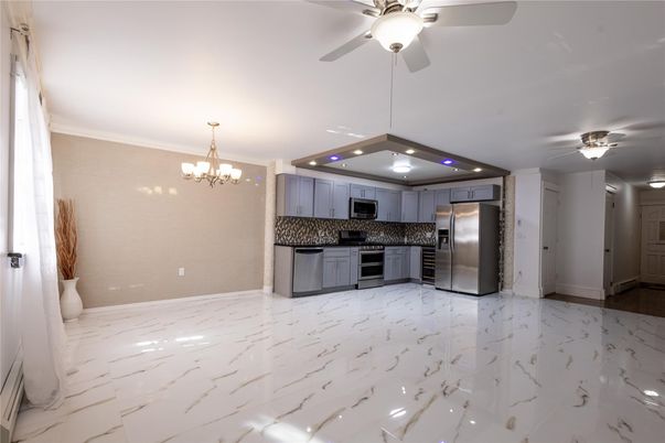 Chandelier, Interior, Kitchen, Marble, Recessed Lighting, Stainless Steel Appliances