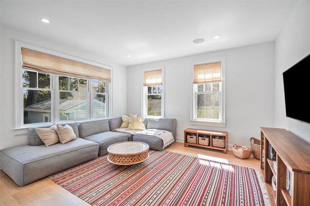 Interior, Living room, Recessed Lighting, Wood Texture Flooring