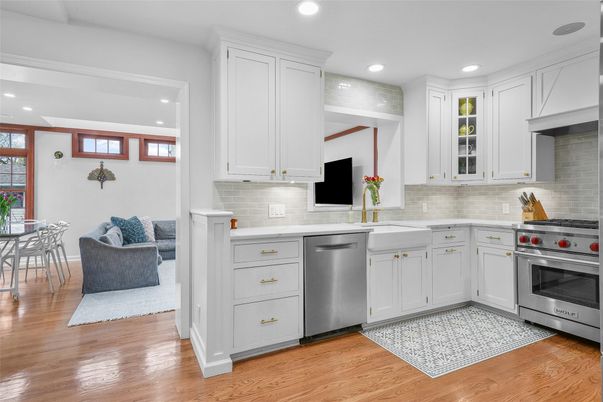 Dining room, Interior, Kitchen, Recessed Lighting, Stainless Steel Appliances, Wood Texture Flooring