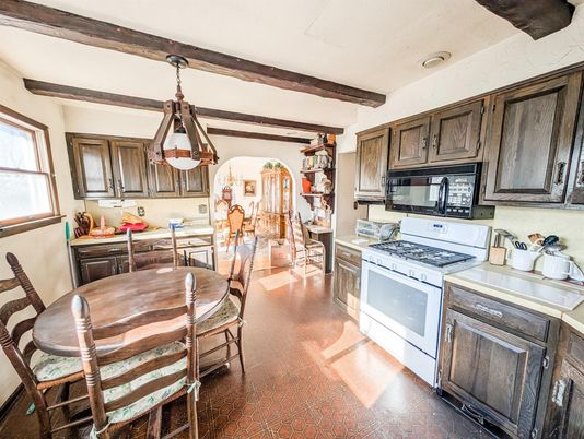 Dining room, Interior, Kitchen, Pendant Lights, Wooden Beams