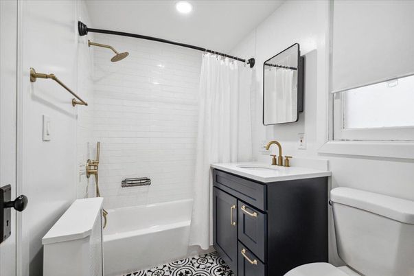 Bathroom, Interior, Recessed Lighting