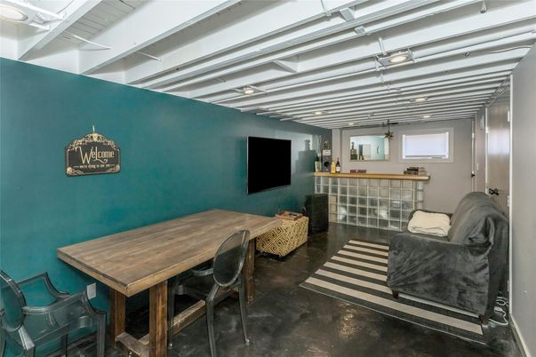 Dining room, Interior